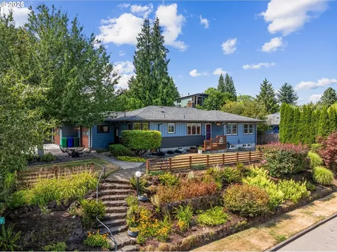 8335 SW 6th Avenue Portland OR 97219