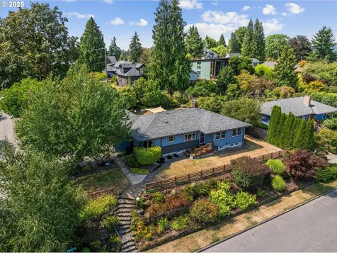8335 SW 6th Avenue Portland OR 97219