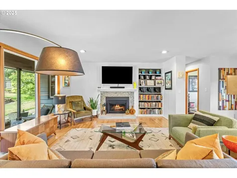 8335 SW 6th Avenue Portland OR 97219