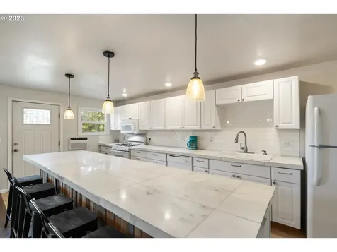 591 Mill Street Canyonville OR 97417