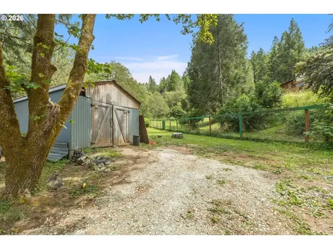 591 Mill Street Canyonville OR 97417