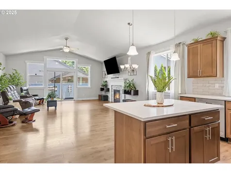 102 NE Overlook Court Estacada OR 97023