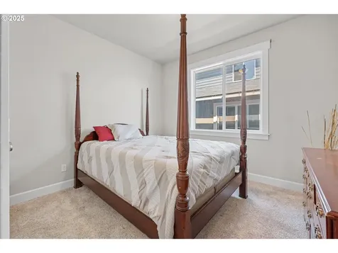 102 NE Overlook Court Estacada OR 97023