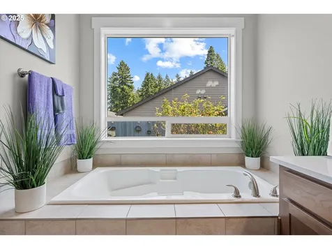 102 NE Overlook Court Estacada OR 97023
