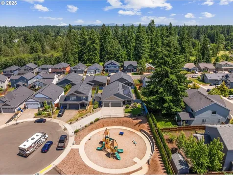 102 NE Overlook Court Estacada OR 97023