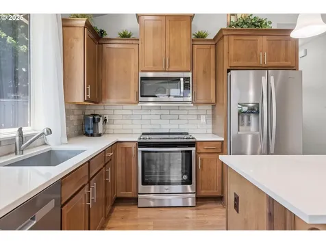 102 NE Overlook Court Estacada OR 97023