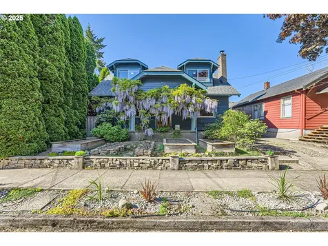 933 SE Miller Street Portland OR 97202