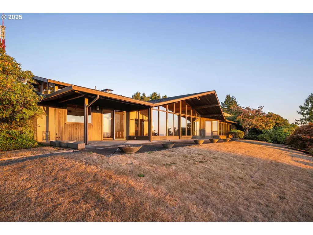 1209 SW Hessler Drive Portland OR 97239