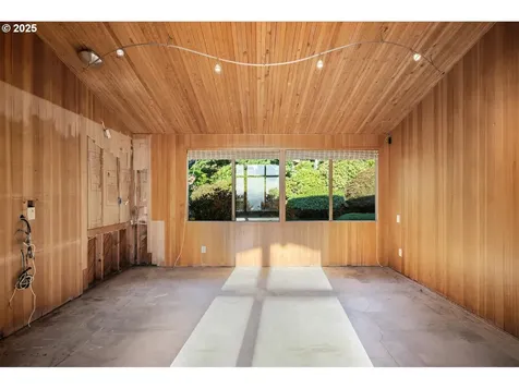 1209 SW Hessler Drive Portland OR 97239