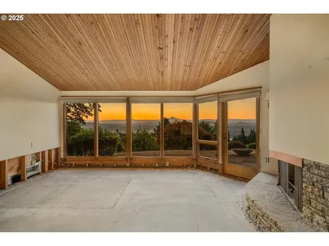 1209 SW Hessler Drive Portland OR 97239