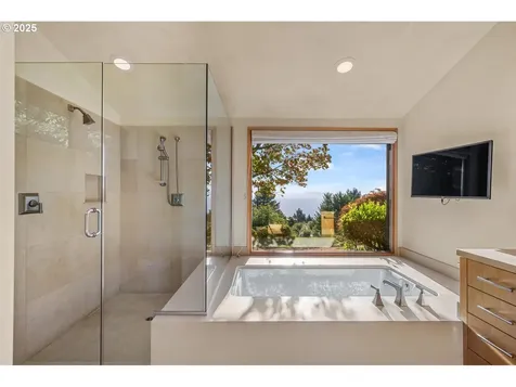 1209 SW Hessler Drive Portland OR 97239