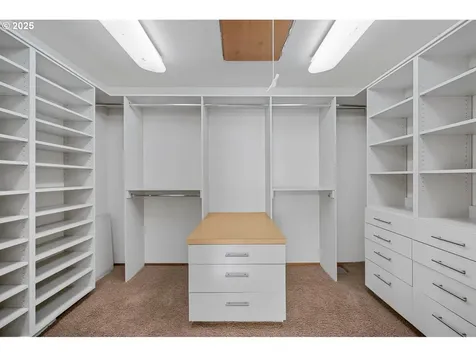 1209 SW Hessler Drive Portland OR 97239