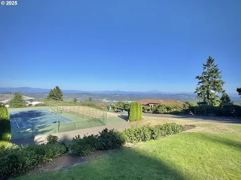 1209 SW Hessler Drive Portland OR 97239
