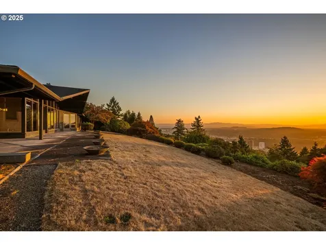 1209 SW Hessler Drive Portland OR 97239