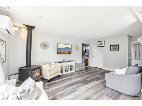 106 Eluria Street Oregon City OR 97045