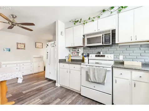 106 Eluria Street Oregon City OR 97045