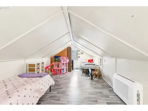 106 Eluria Street Oregon City OR 97045
