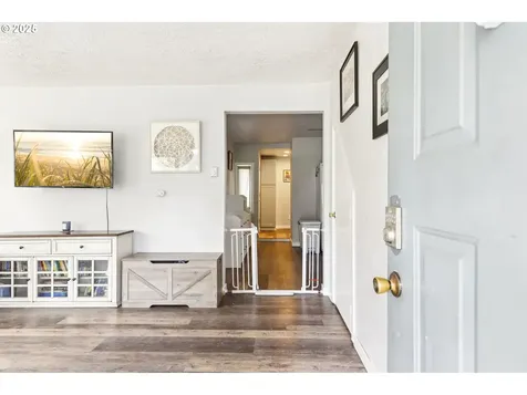106 Eluria Street Oregon City OR 97045