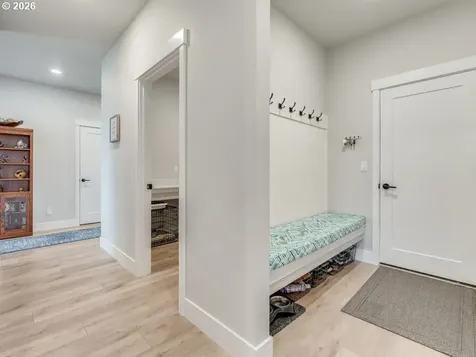 1804 S Locust Street Canby OR 97013