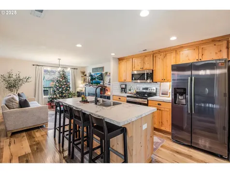 1506 E Mill Court Newberg OR 97132