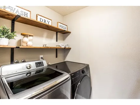 1506 E Mill Court Newberg OR 97132