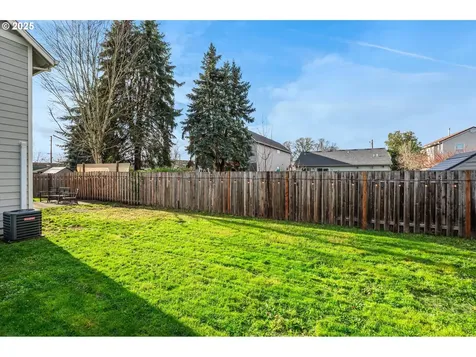 1506 E Mill Court Newberg OR 97132