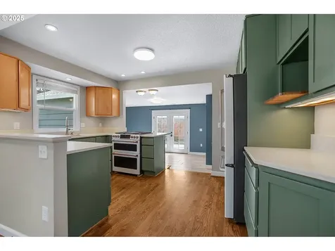 102 SE 5th Street Troutdale OR 97060