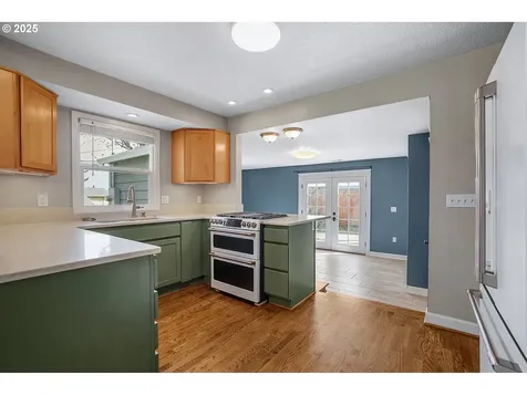 102 SE 5th Street Troutdale OR 97060
