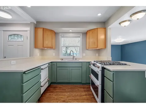 102 SE 5th Street Troutdale OR 97060