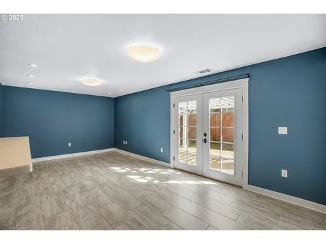 102 SE 5th Street Troutdale OR 97060