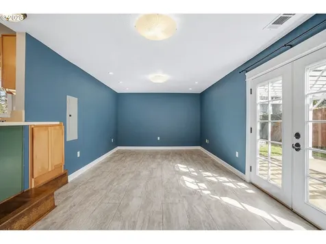 102 SE 5th Street Troutdale OR 97060