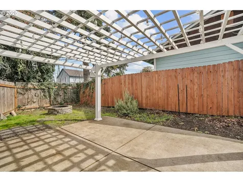 102 SE 5th Street Troutdale OR 97060