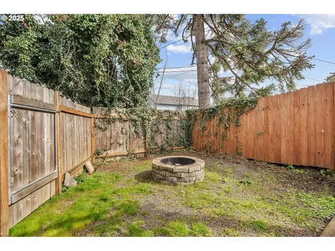 102 SE 5th Street Troutdale OR 97060