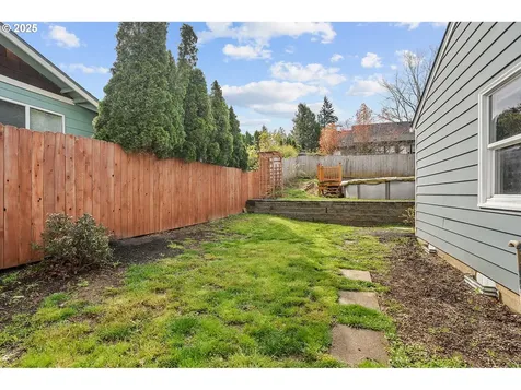 102 SE 5th Street Troutdale OR 97060
