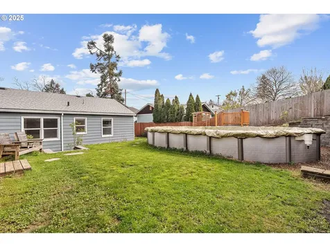 102 SE 5th Street Troutdale OR 97060