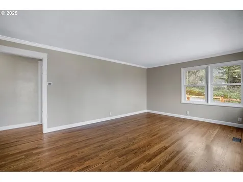 102 SE 5th Street Troutdale OR 97060
