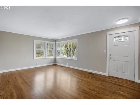 102 SE 5th Street Troutdale OR 97060