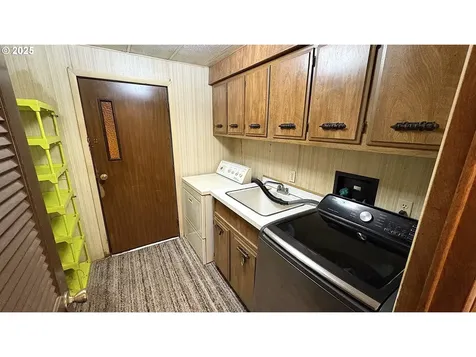 519 Wright Creek Road Toledo OR 97391