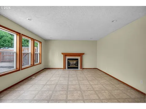 1802 NW Bella Vista Avenue Gresham OR 97030