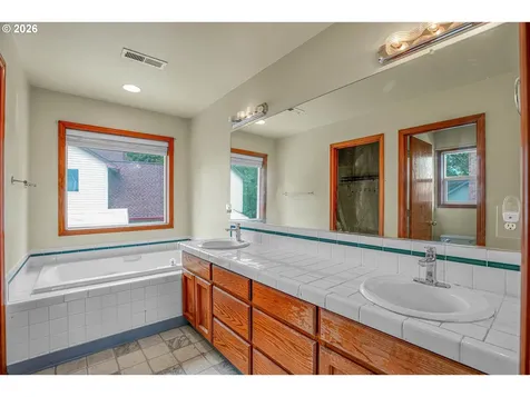 1802 NW Bella Vista Avenue Gresham OR 97030