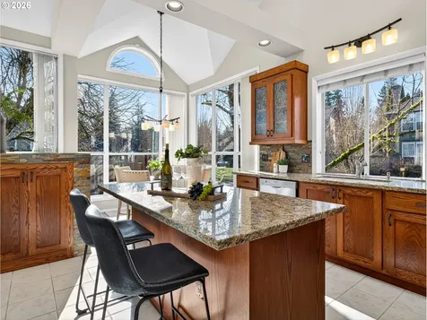 4580 SW Natchez Court Tualatin OR 97062
