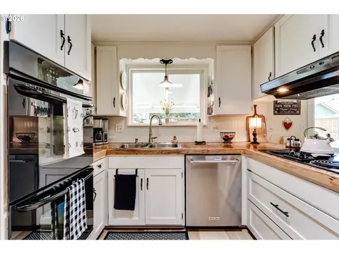1014 Cinnamon Avenue Eugene OR 97404
