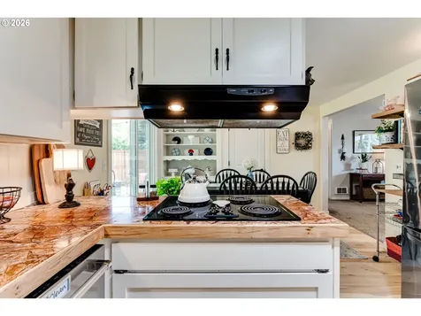 1014 Cinnamon Avenue Eugene OR 97404