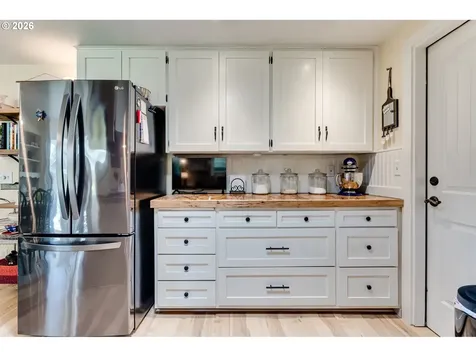 1014 Cinnamon Avenue Eugene OR 97404