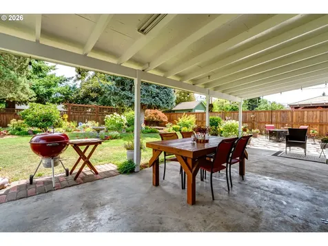 1014 Cinnamon Avenue Eugene OR 97404