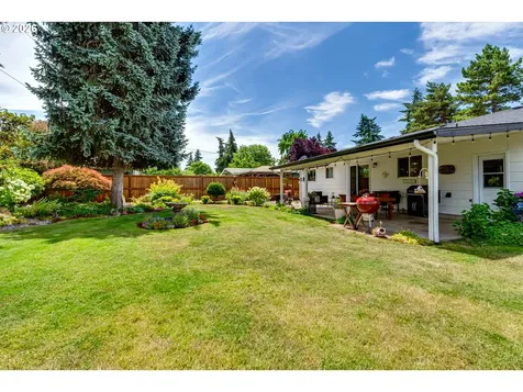 1014 Cinnamon Avenue Eugene OR 97404