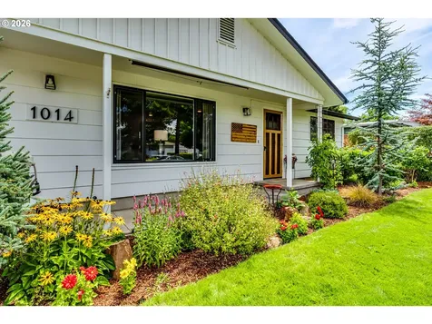 1014 Cinnamon Avenue Eugene OR 97404