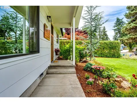 1014 Cinnamon Avenue Eugene OR 97404
