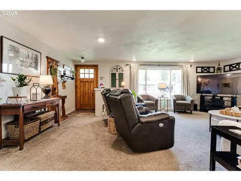 1014 Cinnamon Avenue Eugene OR 97404