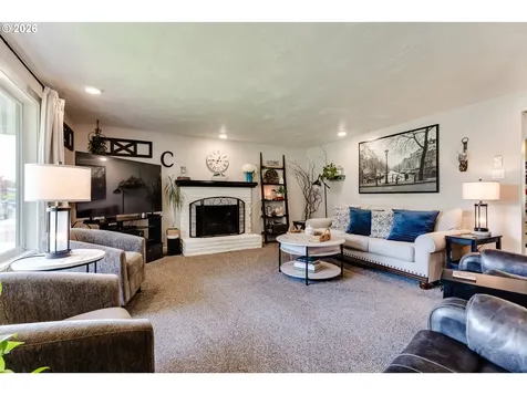 1014 Cinnamon Avenue Eugene OR 97404